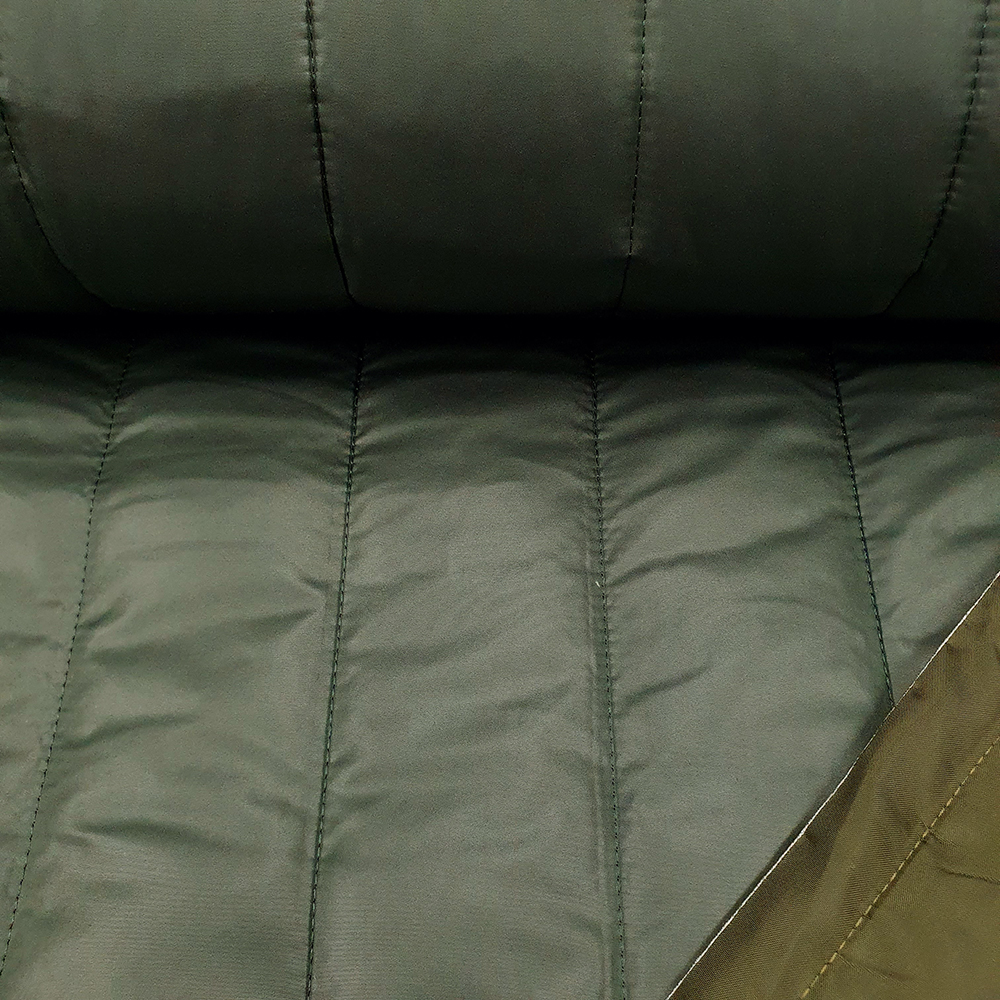 <div class='designation1'>Steppstoff</div><div class='designation2'>140cm, 100% PES, 220g/m2</div>