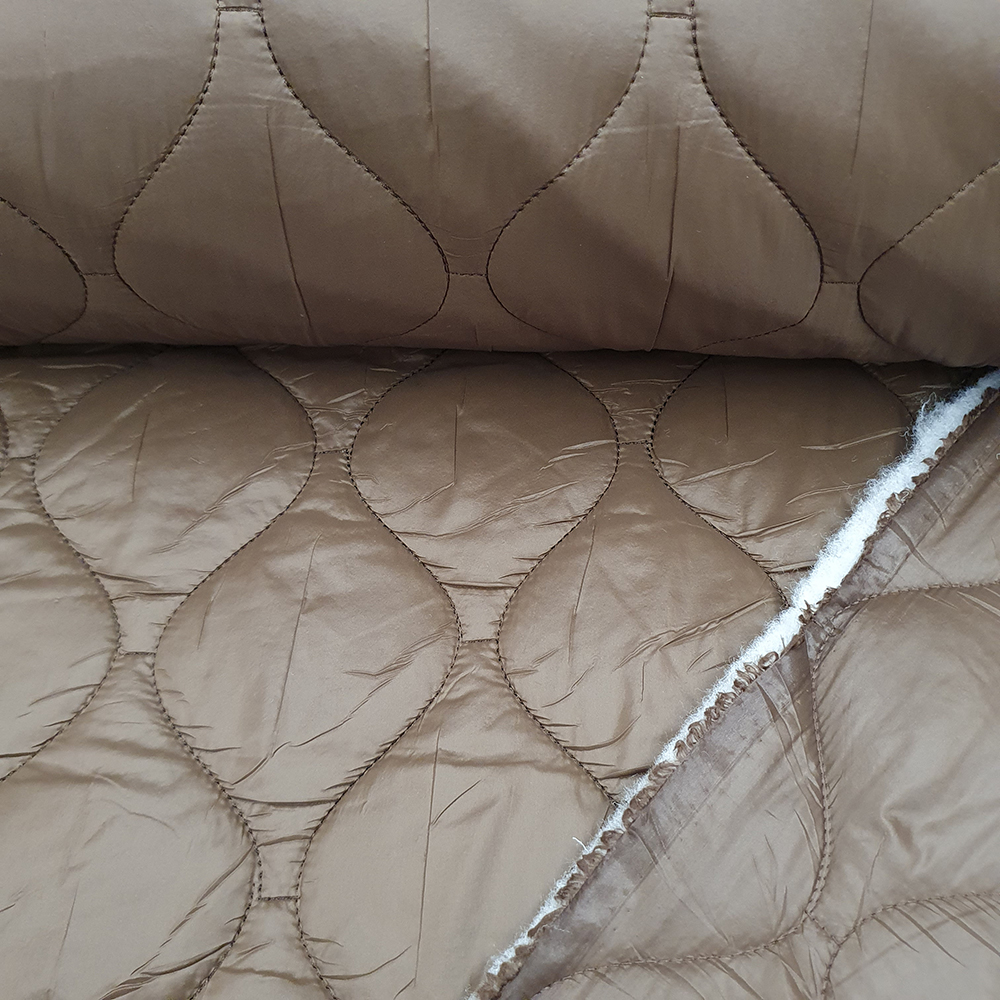 <div class='designation1'>Steppstoff wasserabweisend</div><div class='designation2'>140cm, 100% PA, 185g/m2</div>