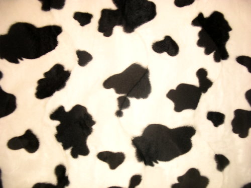 <div class='designation1'>Tierfellimitat</div><div class='designation2'>145 cm, 100 % Polyester</div>