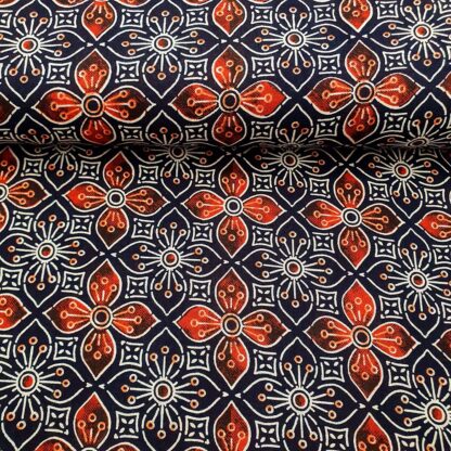 25988 Blusen, Bordür