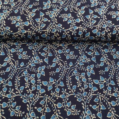 25988 Blusen, Bordür
